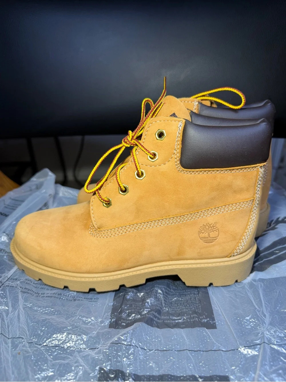 Timberland Boots 6” Classic Youth Kids Boys Sz 3US Box New
